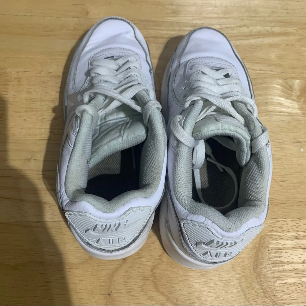 Nike Air Max 90 Boys Athletic Running‎ Shoes Sneakers CD6864-100 White Size 4.5Y